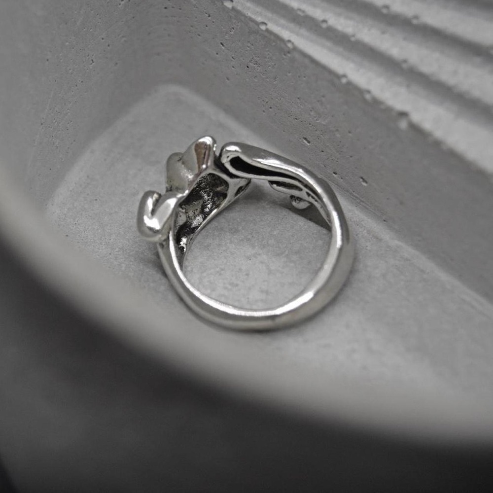 Cat Shaped Ring - Picture 5 of 6